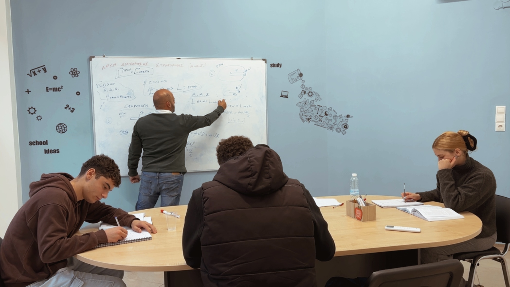 {"eId":"1515637785847957","CameraPosition":1}